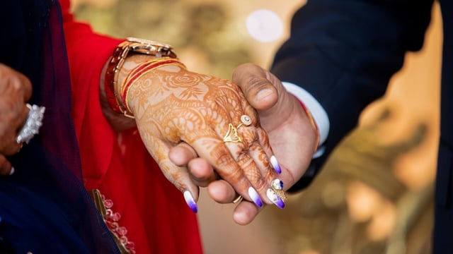 The accused would initiate conversation with her targets through Facebook or WhatsApp calls.