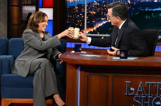 Kamala Harris et Stephen Colbert sur le plateau de «The Late Show», jeudi 31 juillet 2025 à New York.