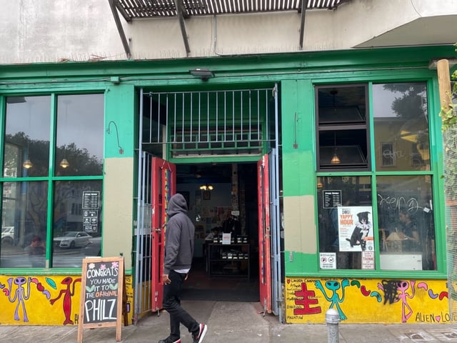 The original Philz Coffee location on 24th and Folsom streets on August 2, 2023. Photo by Yujie Zhou.