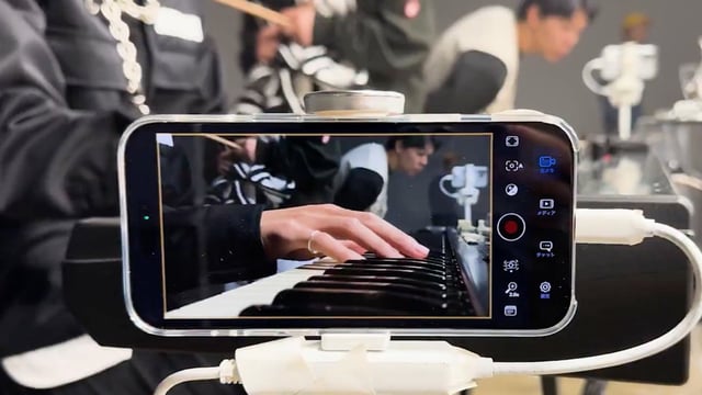 Kroi uses 40 iPhones to film new music video