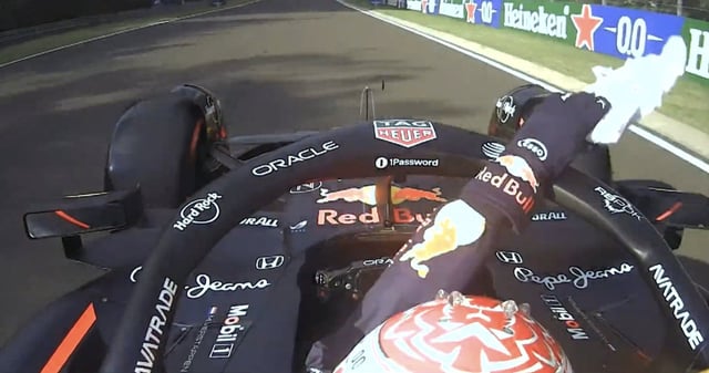 El momento en que Verstappen tira la toalla