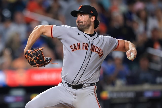 NEW YORK, NEW YORK – AUGUST 01: Robbie Ray #38 of the San Francisco Giants throws a pitch during the fifth inning of the game against the New York Mets at Citi Field on August 01, 2025 in New York City. (Photo by Dustin Satloff/Getty Images)