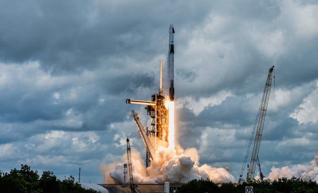 Une fusée Falcon Nine de SpaceX décolle du Complexe de Lancement 39A transportant la mission Crew-11 de la NASA vers la Station Spatiale Internationale, à Cape Canaveral, Floride, États-Unis, le 1er août 2025.