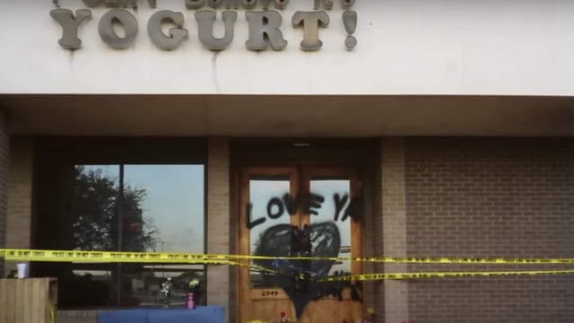  The Yogurt Shop Murders investigates the 1991 unsolved killings of four Texas teens.
