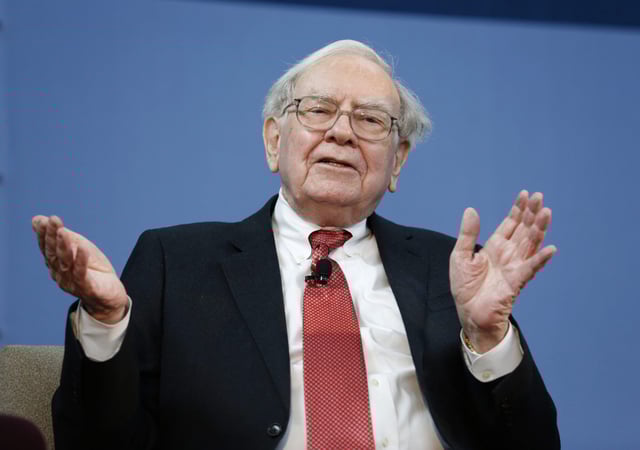 Warren Buffett at an event for Goldman Sachs Group&#39;s 10,000 Small Businesses initiative in Detroit on Nov. 26, 2013.