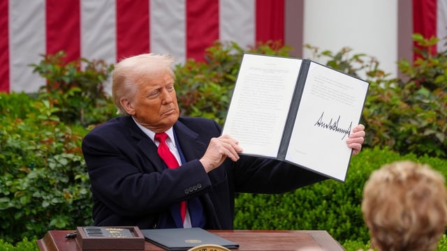 El 2 de abril el presidente de Estados Unidos, Donald Trump declaró el \"Día de la Liberación\", donde comenzó una ofensiva arancelaria con todos los países para mejorar su comercio exterior.