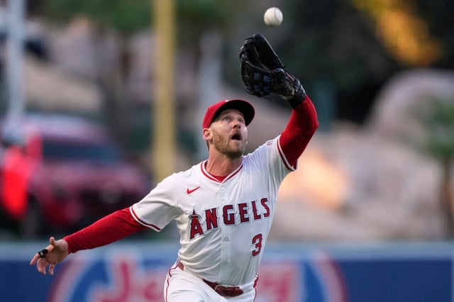Angels left fielder Taylor Ward makes a catch on a ball hit by Chicago White Sox’s Mike Tauchman during the first inning of a baseball game Saturday, Aug. 2, 2025, in Anaheim, Calif. (AP Photo/Mark J. Terrill)