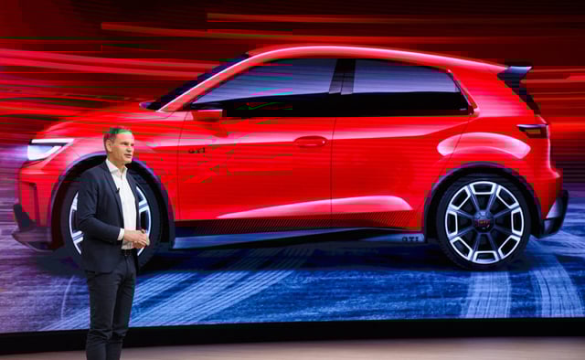 Oliver Blume, Vorstandsvorsitzender der Volkswagen AG und Porsche AG, spricht bei der Jahrespressekonferenz der Volkswagen Group in der Autostadt.