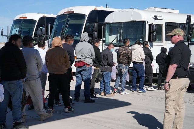 Un total de 12 mil 043 personas han sido deportadas por el Estado de Tamaulipas, según datos de Migración. FOTO: AGENCIA REFORMA