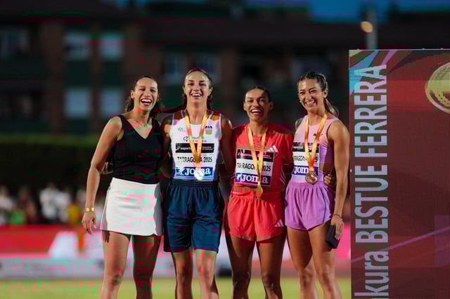 Espe Cladera con la medalla de plata en el campeonato de España