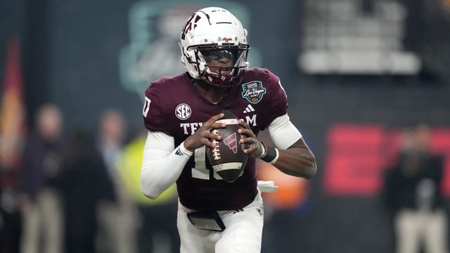 Texas A&amp;M Aggies quarterback Marcel Reed (10) throws the ball against the Southern California Trojans in the first half at Allegiant Stadium. Mandatory Credit: Kirby Lee-Imagn Images