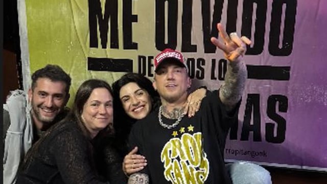 Gianinna Maradona y el Polaco se mostraron juntos en un boliche de Tigre.