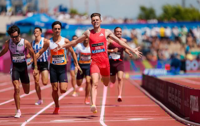 El gallego Adrián Ben se impone en la final de los 1.500 metros. |  RFEA |