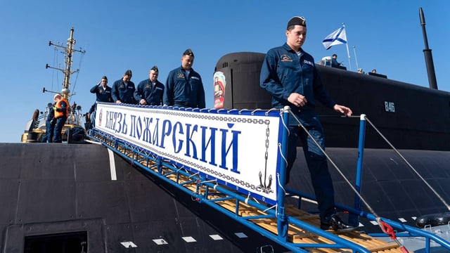 Die Knyaz Poscharskiy vor wenigen Tagen im Hafen von Murmansk. Nun wurde das Atom-U-Boot offenbar Ziel eines spektakulären ukrainischen Hackerangriffs.