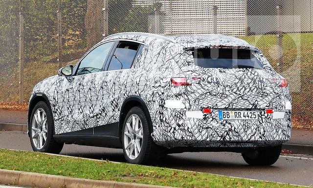 Geplant sind eine einmotorige Heckantriebs-Variante, ein 4Matic mit zusätzlichem E-Motor an der Front und eine AMG‑Version mit bis zu 483 PS (360 kW) ...