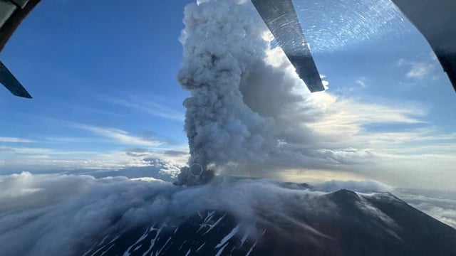 KAMCHATKA, RUSSIA - AUGUST 03: (----EDITORIAL USE ONLY  MANDATORY CREDIT - &#39;SHELDOVITSKY ARTEM IGOREVICH / INSTITUTE OF VOLCANOLOGY AND SEISMOLOGY OF THE FAR EASTERN BRANCH OF THE RUSSIAN ACADEMY OF SCIENCES / HANDOUT&#39; - NO MARKETING NO ADVERTISING CAMPAIGNS - DISTRIBUTED AS A SERVICE TO CLIENTS----) A massive column of ash erupts from the Krasheninnikov volcano in Russia&#39;s eastern Kamchatka region, marking its first eruption since 1550, according to the Smithsonian Institution&#39;s Global Volcanism Program, on August 03, 2025. The eruption comes just days after one of the most powerful earthquakes ever recorded in the region, the country&#39;s emergency services reported on Sunday. (Photo by Sheldovitsky Artem Igorevich / IViS / Handout/Anadolu via Getty Images)