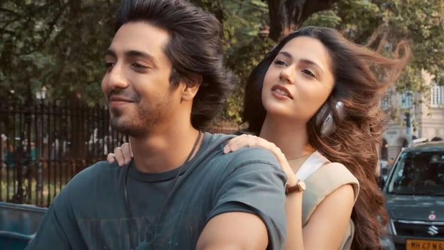 Saiyaara title track has been sung by Tanishk Bagchi.