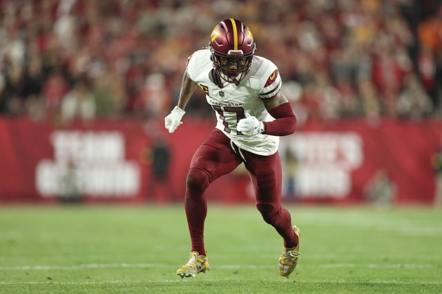 Terry McLaurin #17 of the Washington Commanders runs a route during an NFL football wild card playoff game against the Tampa Bay Buccaneers at Raymond James Stadium on January 12, 2025 in Tampa, Florida.