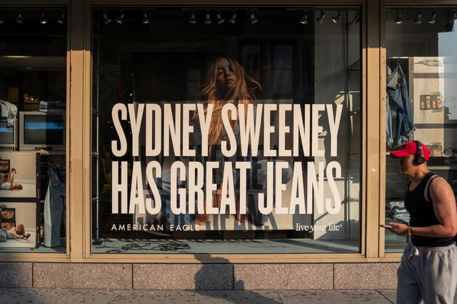 La campagne «est et a toujours été à propos des jeans», a réagi vendredi American Eagle sur son compte Instagram.