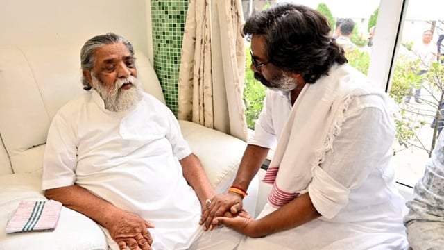 Former Jharkhand chief minister Shibu Soren passed away at 81.
