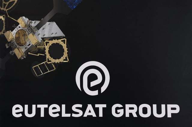 Eutelsat Group logo is pictured at their Paris headquarters in Issy-les-Moulineaux, France, April 3, 2025. REUTERS/Benoit Tessier/ File Photo