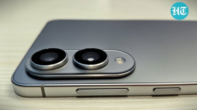 Samsung Galaxy S26 Edge 5G may offer better battery life than Apple’s iPhone 17 Air model. 