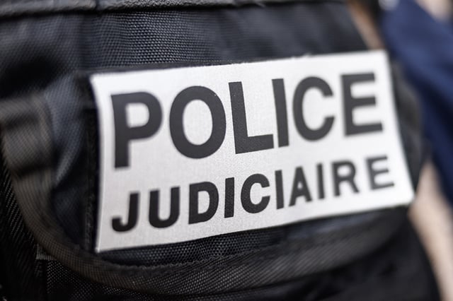 Près d'Amiens, un cadavre égorgé, éviscéré et en position de croix découvert par un promeneur