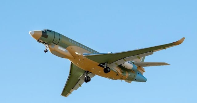 Falcon 8X Archange