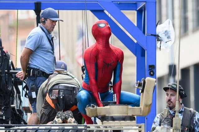 Spider-Man Brand New Day Set Photo