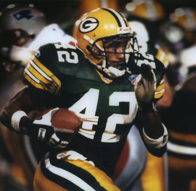 LeShon Johnson played in the NFL for six seasons, including 1994-95 with the Packers.