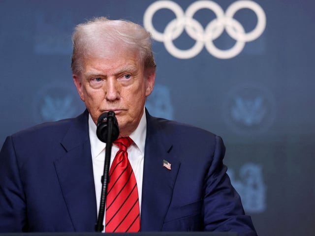 U.S. President Donald Trump delivers remarks after signing an executive order to create a White House Olympics task force to handle security and other issues related to the LA 2028 summer Olympic games in the South Court Auditorium on the White House campus in Washington, D.C., U.S., August 5, 2025. REUTERS/Jonathan Ernst

     TPX IMAGES OF THE DAY