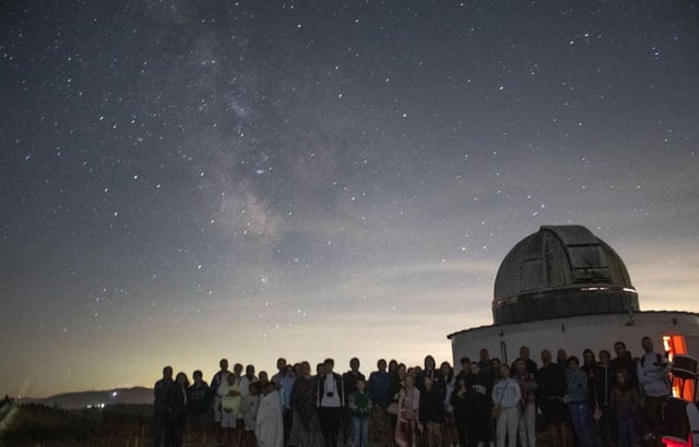 Uno de los últimos grupos que fue a Forcarei a disfrutar del cielo estrellado.