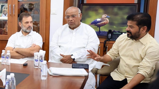 Our CM, whole cabinet, MLAs and MLCs are coming to Delhi to sit for a dharna at Jantar Mantar, putting some pressure on the Government of India, said Congress MP Mallu Ravi.