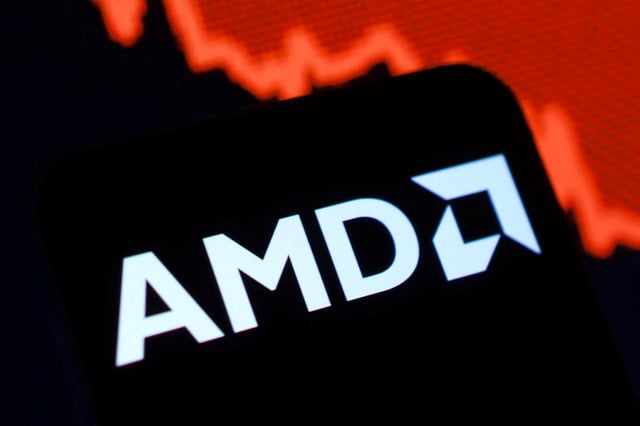 The AMD logo and a decreasing stock graph are seen in this illustration taken August 3, 2025. REUTERS/Dado Ruvic/Illustration