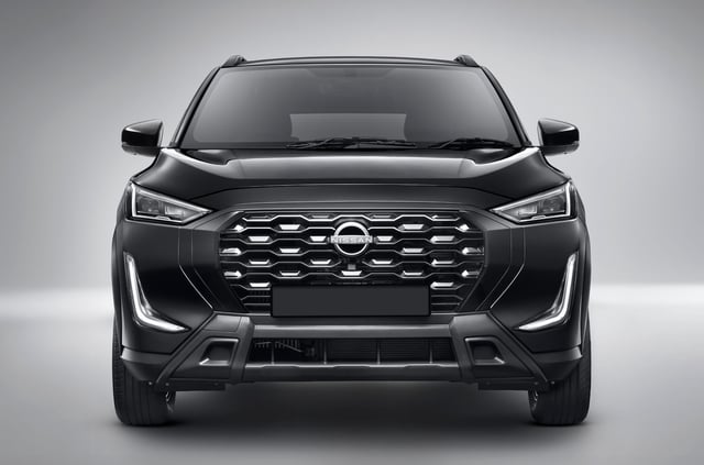 Nissan Magnite Kuro front head on