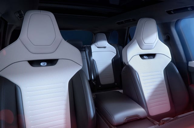 The sports seat also get a forged carbon finish on the back. 