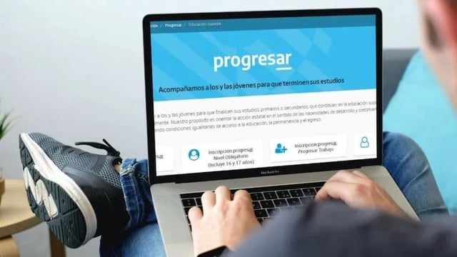 Los estudiantes deben ingresar a Mi Argentina para completar el trámite y cargar la documentación.
