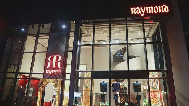 Raymond Lifestyle