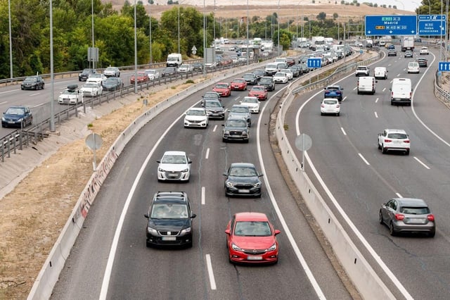 La DGT instala nuevos radares en las carreteras de Galicia.
