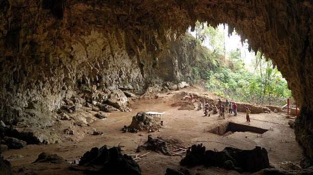 Homo floresiensis cave