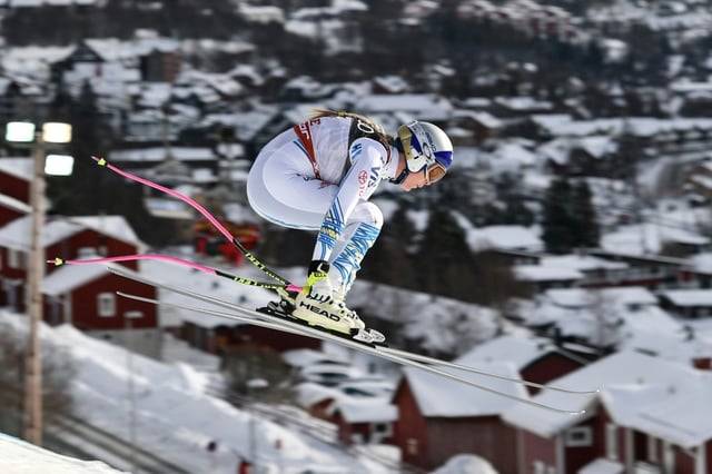 Lindsey Vonn has appointed former Norwegian ski star Aksel Lund Svindal as coach to help her prepare for the 2026 Winter Olympics