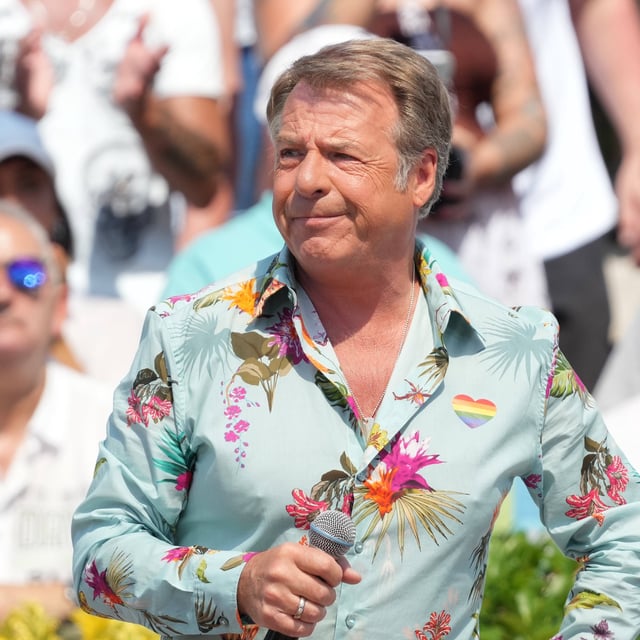 Schlagerstar Patrick Lindner packt über die schwierige Zeit während seinem Coming-out aus.