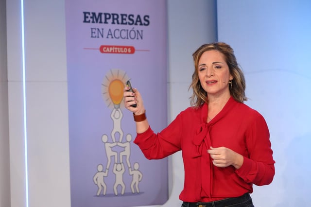 Martina Rua, periodista especializada en Innovación, durante el evento Secretos de Innovación para empresas en acción