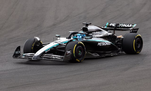 Formula One F1 - Hungarian Grand Prix - Hungaroring, Budapest, Hungary - August 3, 2025 Mercedes' George Russell in action during the race REUTERS/Bernadett Szabo/File Photo