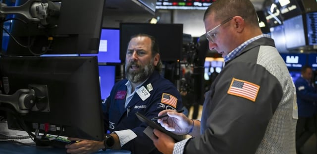 Des opérateurs à la Bourse de New York le 4 août 2025