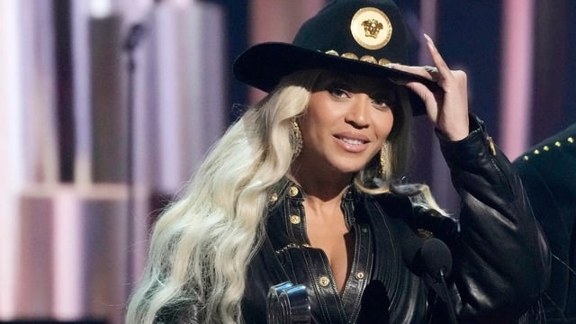 Beyoncé's Levi's ad campaign draws backlash from journalist Piers Morgan, calls it 'cultural appropriation'.