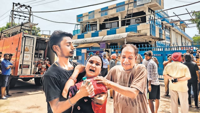 The kin of victims in an inconsolable state at the mishap site, in Industrial Area, Phase 9, Mohali, on Wednesday. (SANJEEV SHARMA/HT)