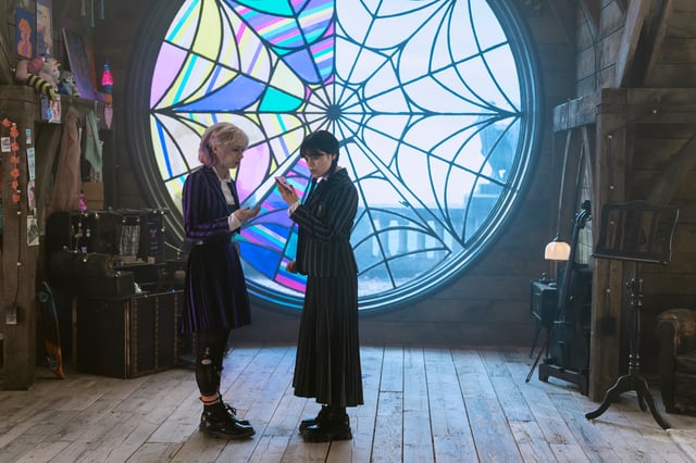 Wednesday. (L to R) Emma Myers as Enid Sinclair, Jenna Ortega as Wednesday Addams in episode 202 of Wednesday. Cr. Jonathan Hession/Netflix © 2025