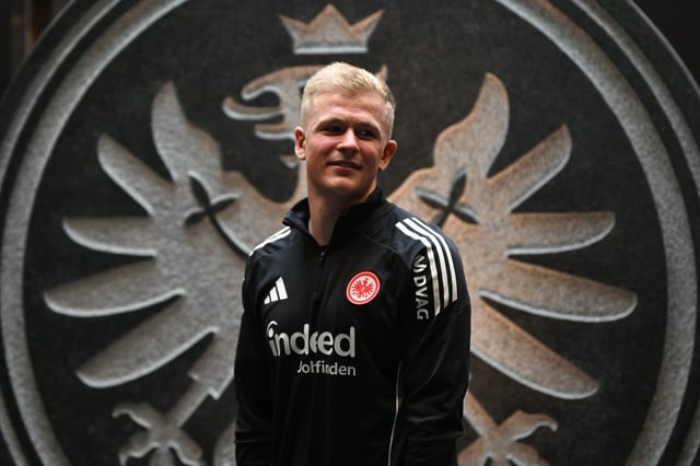Jonathan Burkardt hat bei der Eintracht einen Vertrag bis 2030 unterschrieben