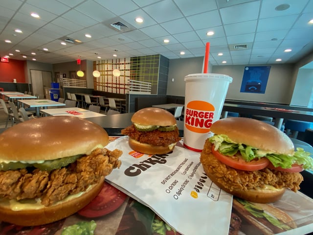Burger King's chicken sandwiches "Ch'King" are seen on display in New York, NY, U.S., May 19, 2021. REUTERS/Aleksandra Michalska/File Photo
